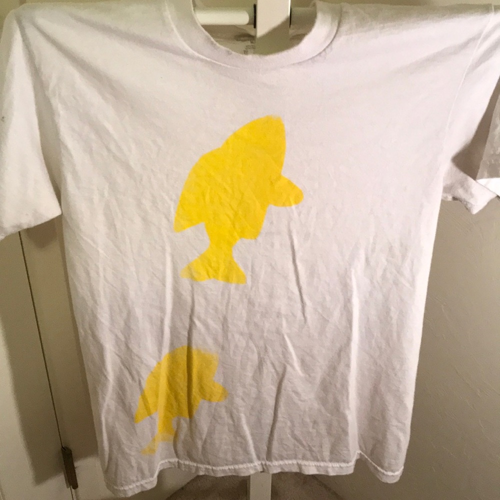 Hand screen printed Fish T-shirt Size Medium